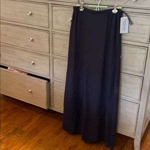 Genie dress pants never worn flowing leg